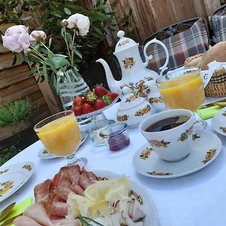 Altes Haeusle Am Waschbach-weinstock *