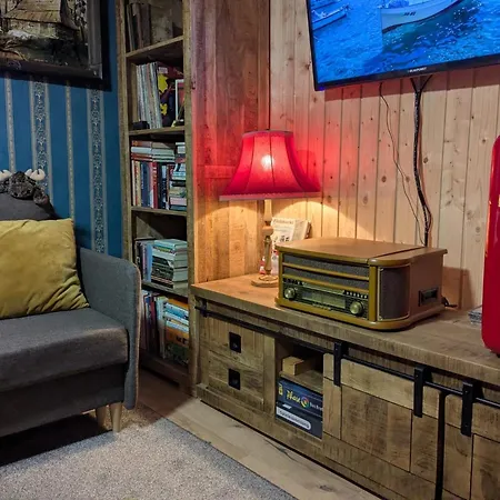 Altes Haeusle Am Waschbach-weinstock אדנקובן