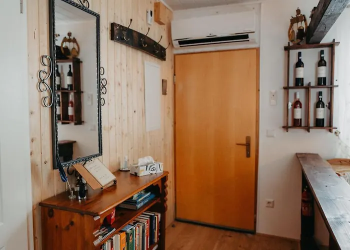 Apartamento Altes Haeusle Am Waschbach-weinstock Edenkoben